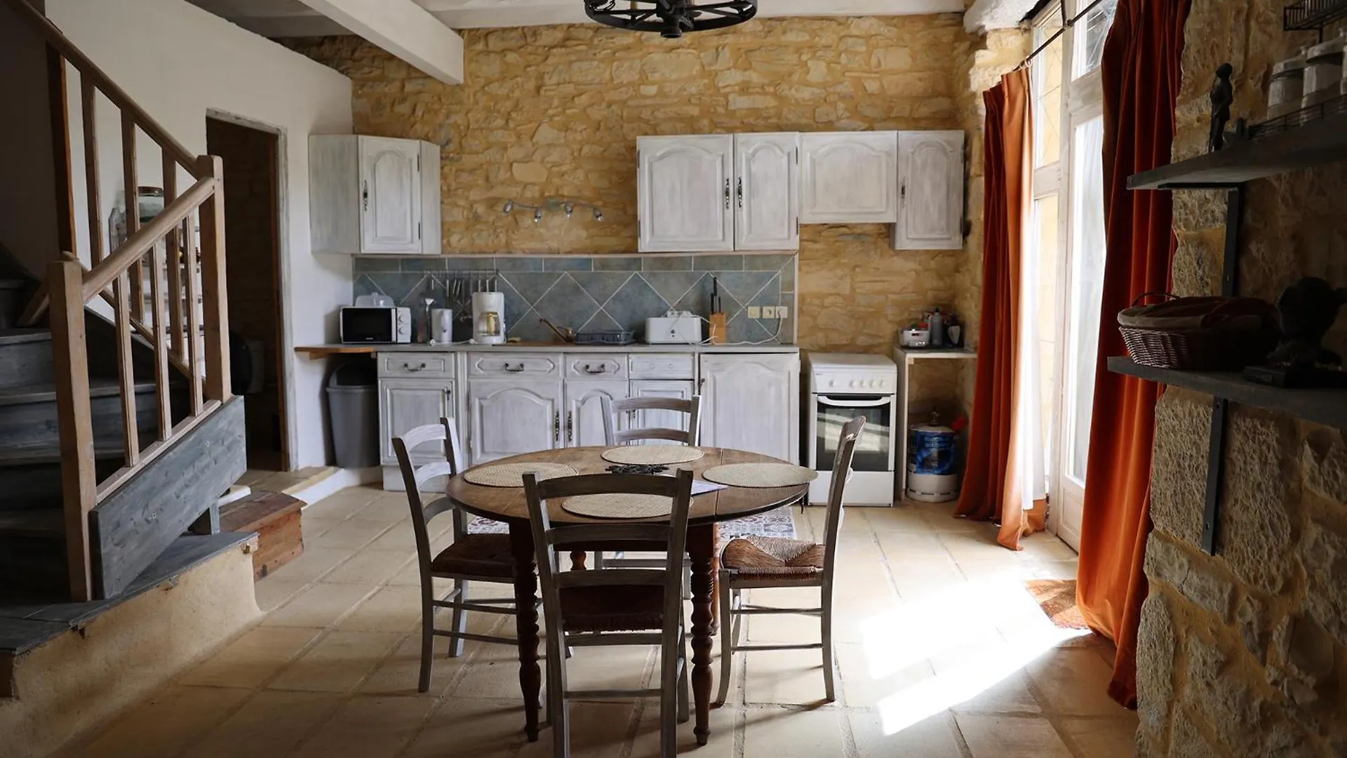 Tatil Evi Chateau De St Chamarand - Grand & Petit Gites Saint-Chamarand