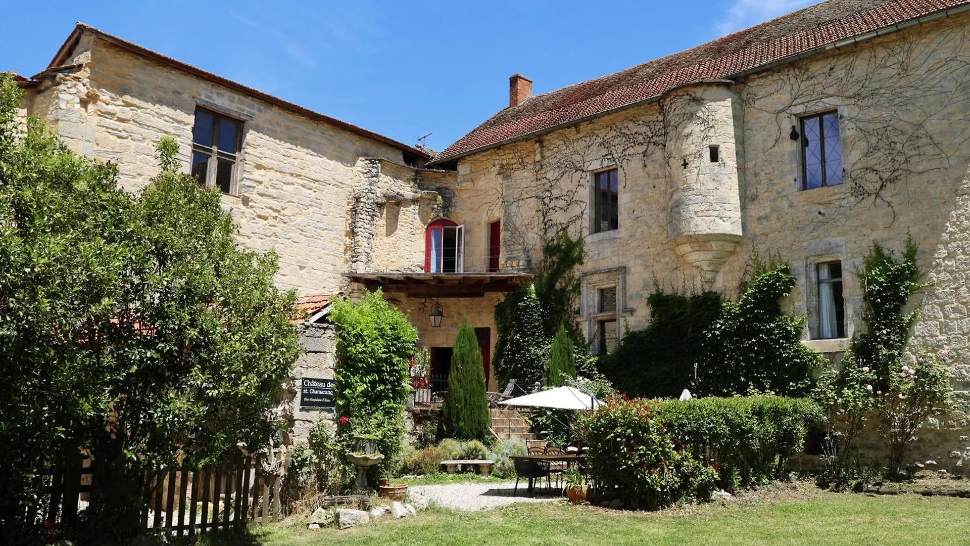 Chateau De St Chamarand - Grand & Petit Gites Saint-Chamarand