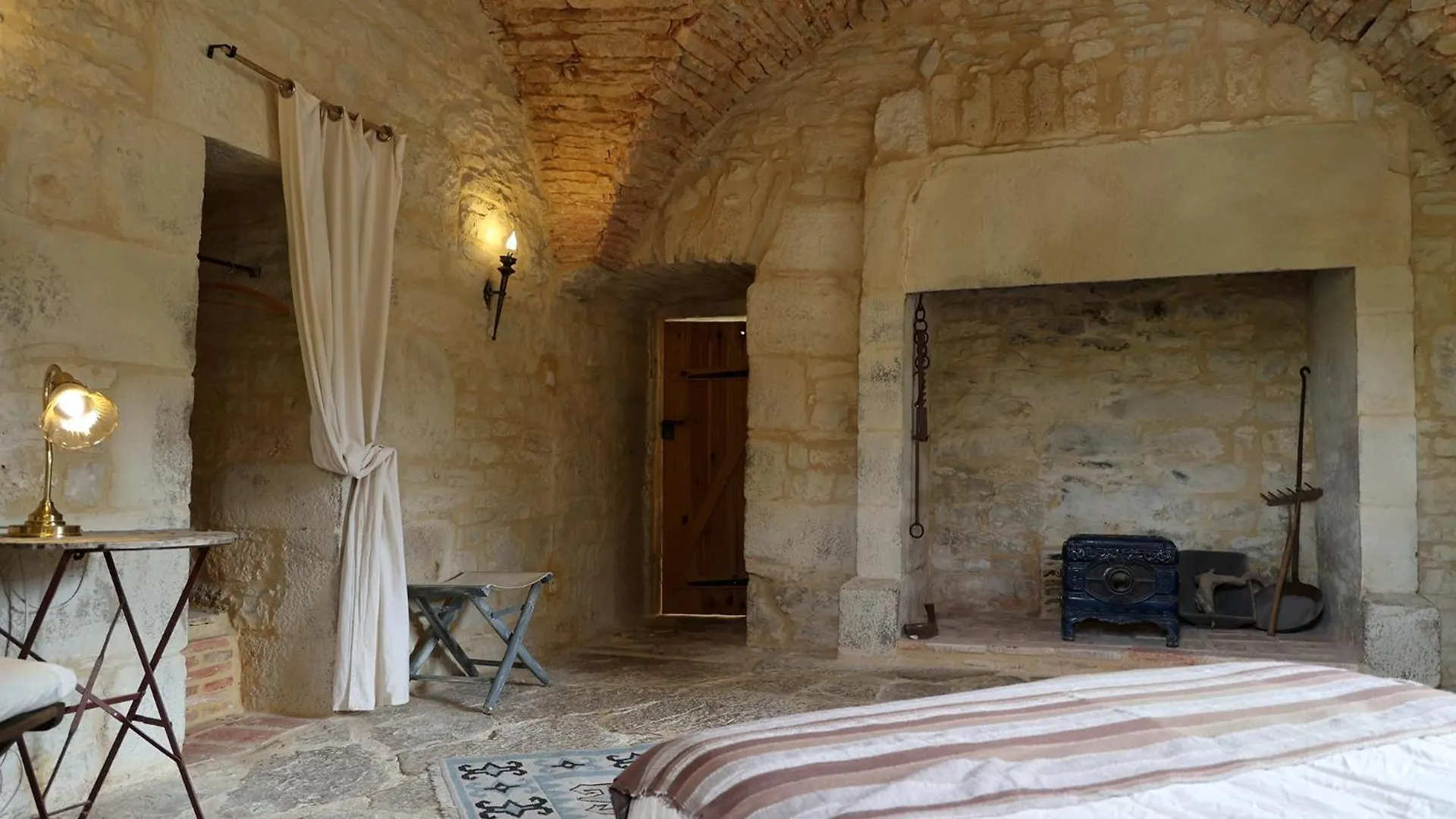 Chateau De St Chamarand - Grand & Petit Gites Saint-Chamarand Tatil Evi